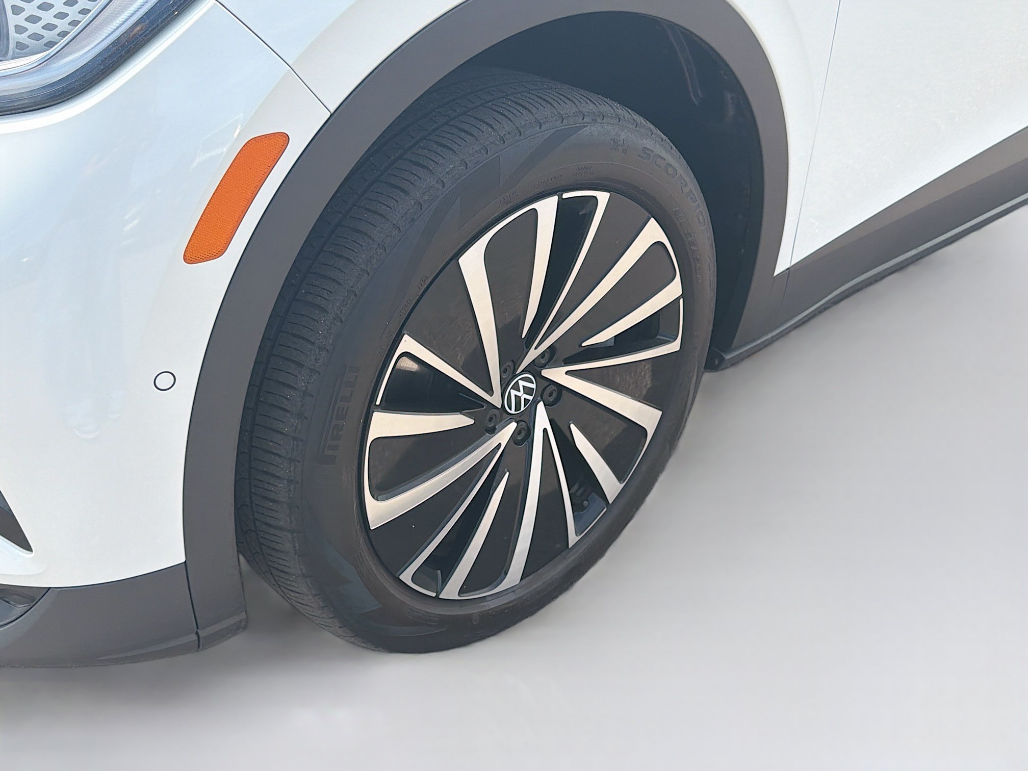 Used 2023 Volkswagen ID.4 Pro S Plus AWD/4WD image 11