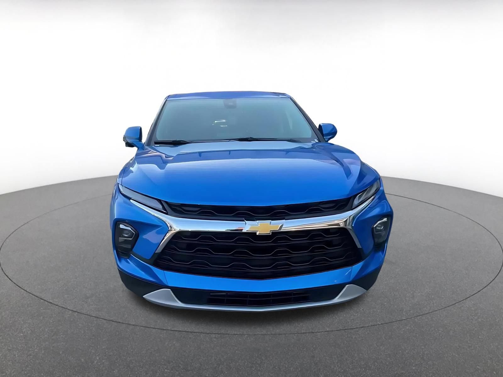 Used 2026 Chevrolet Blazer LT FWD image 4