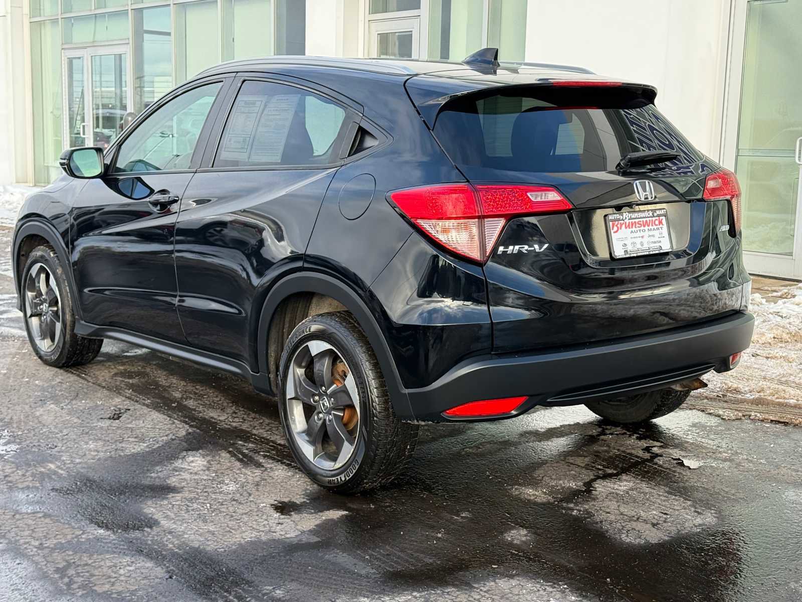 Used 2018 Honda HR-V EX-L image 6