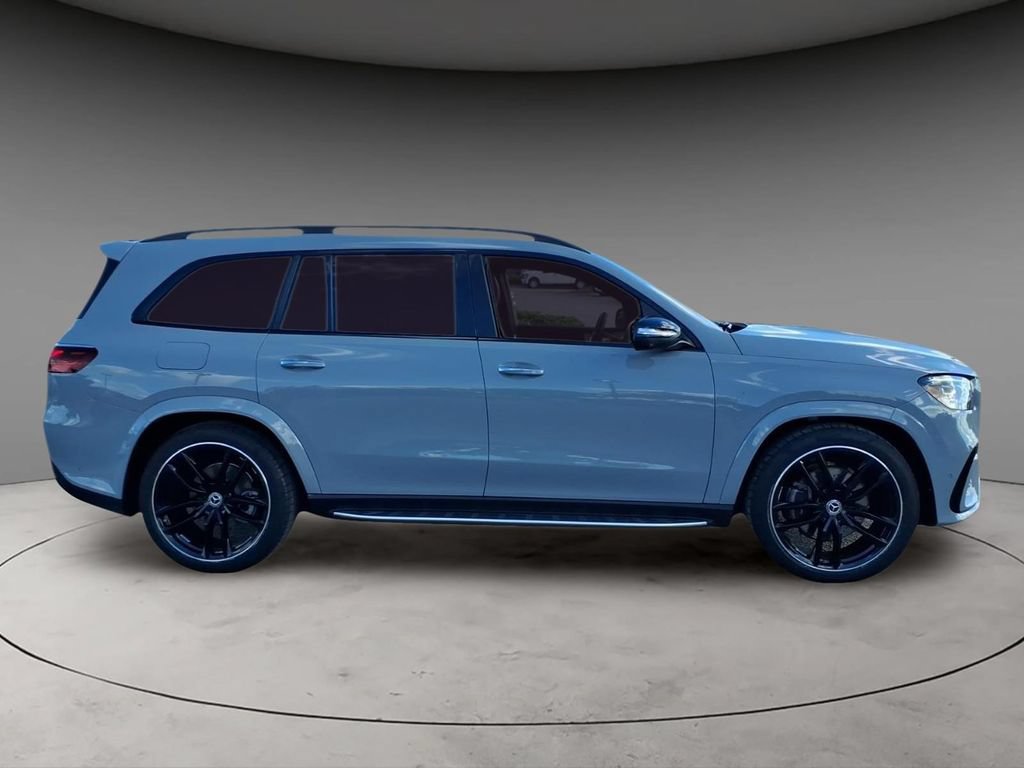 Used 2024 Mercedes-Benz GLS 450 4MATIC image 10