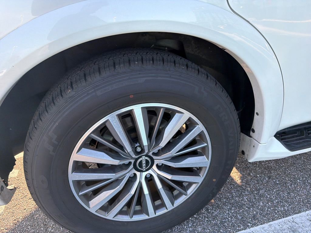 Used 2024 Nissan Armada SL w/ Captain's Chairs Package image 17