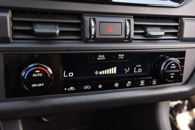 Used 2024 Nissan Pathfinder S AWD/4WD image 15
