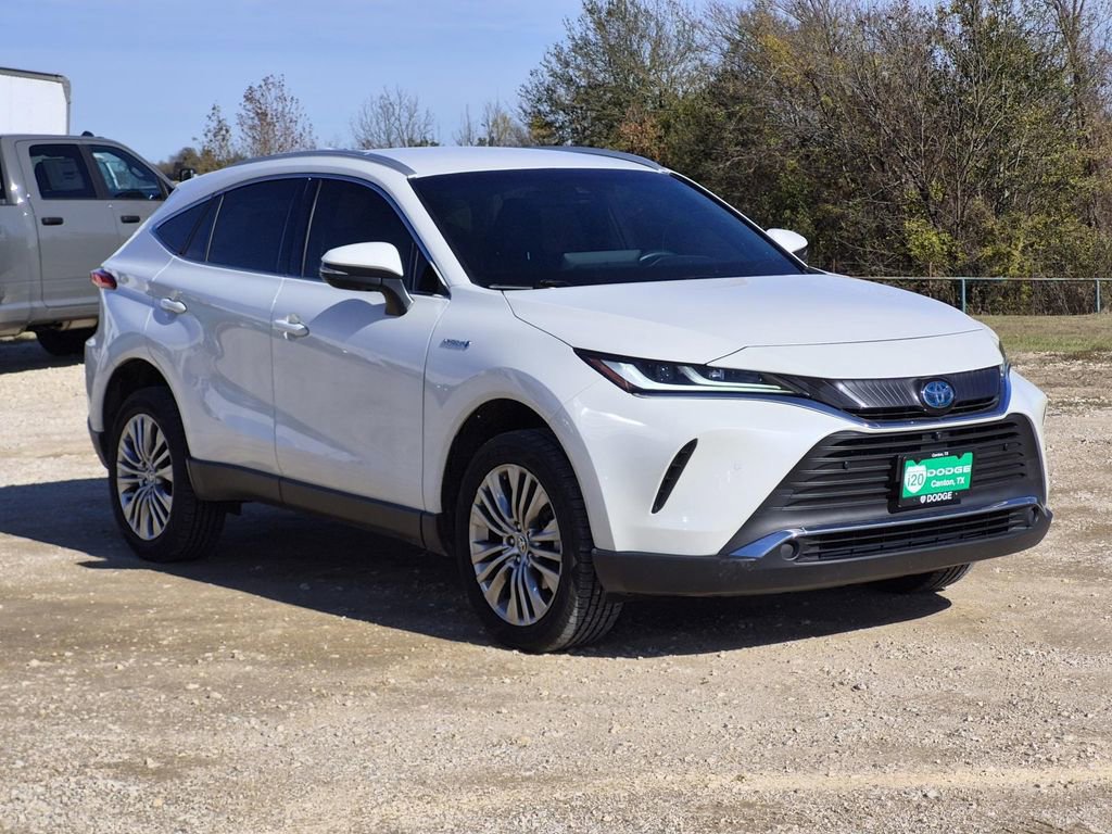 Used 2021 Toyota Venza Limited image 2