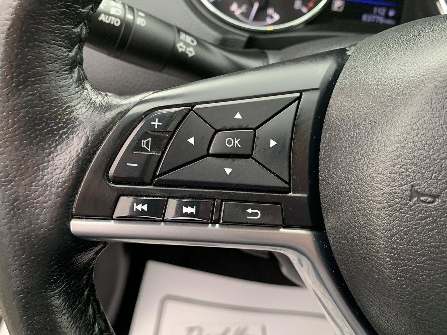 Used 2019 Nissan Rogue SL w/ Premium Package image 20