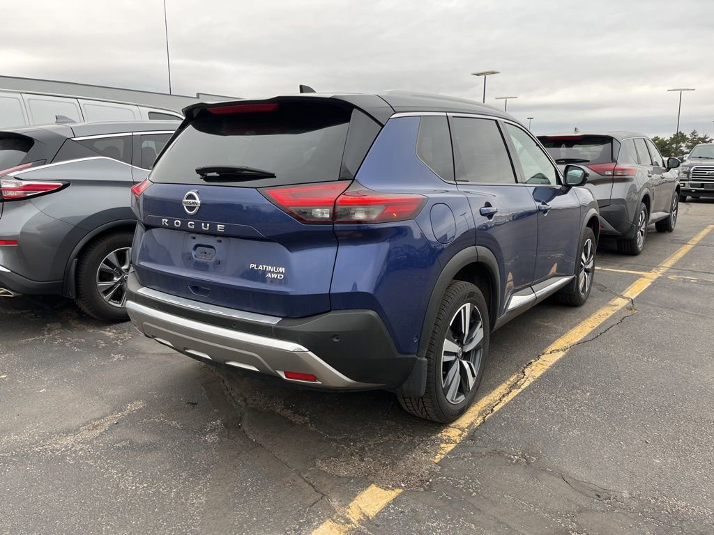 Used 2021 Nissan Rogue Platinum image 4