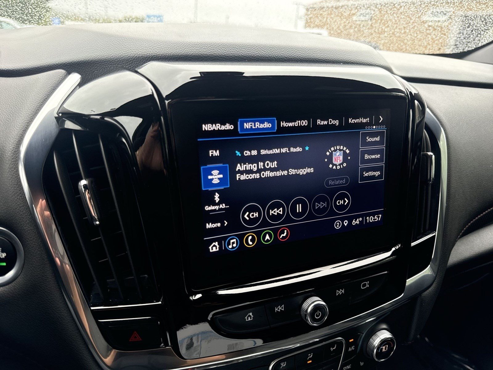 Used 2023 Chevrolet Traverse RS AWD/4WD image 17