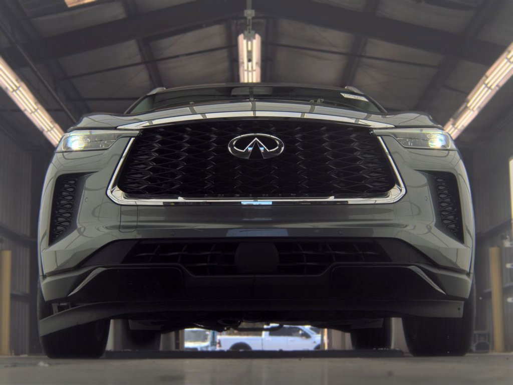 Certified 2023 INFINITI QX60 Luxe w/ Cargo Package FWD image 3
