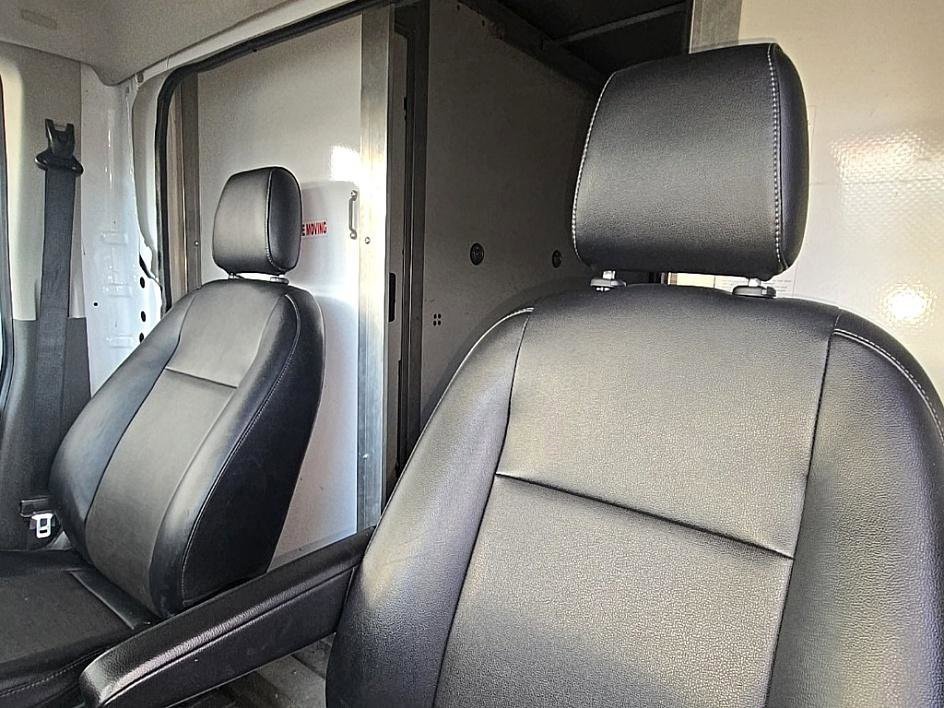 Used 2022 Ford Transit 350 DRW image 13