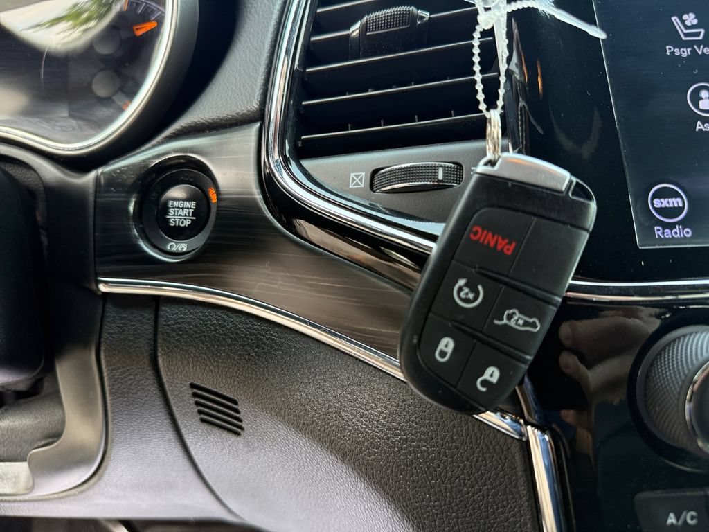 Used 2019 Jeep Grand Cherokee Limited w/ Luxury Group II AWD/4WD image 30