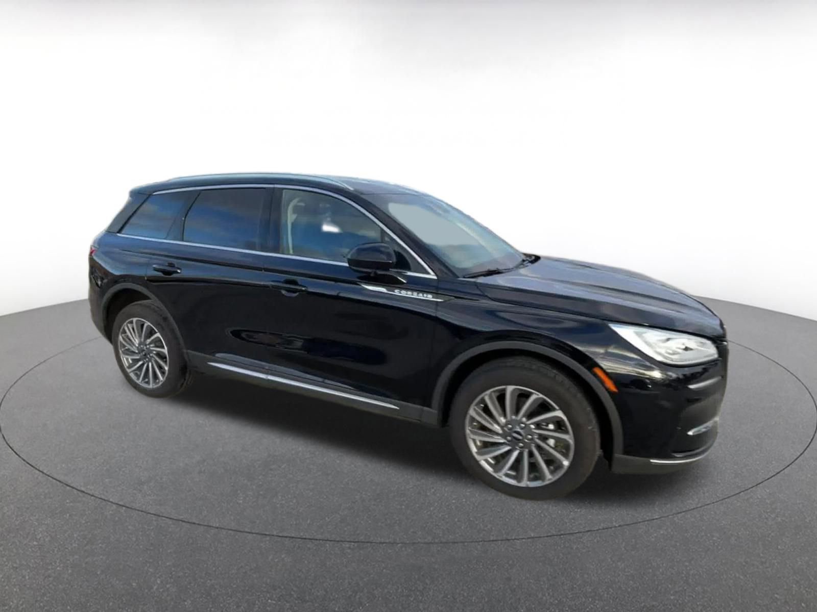 Used 2024 Lincoln Corsair Reserve image 2