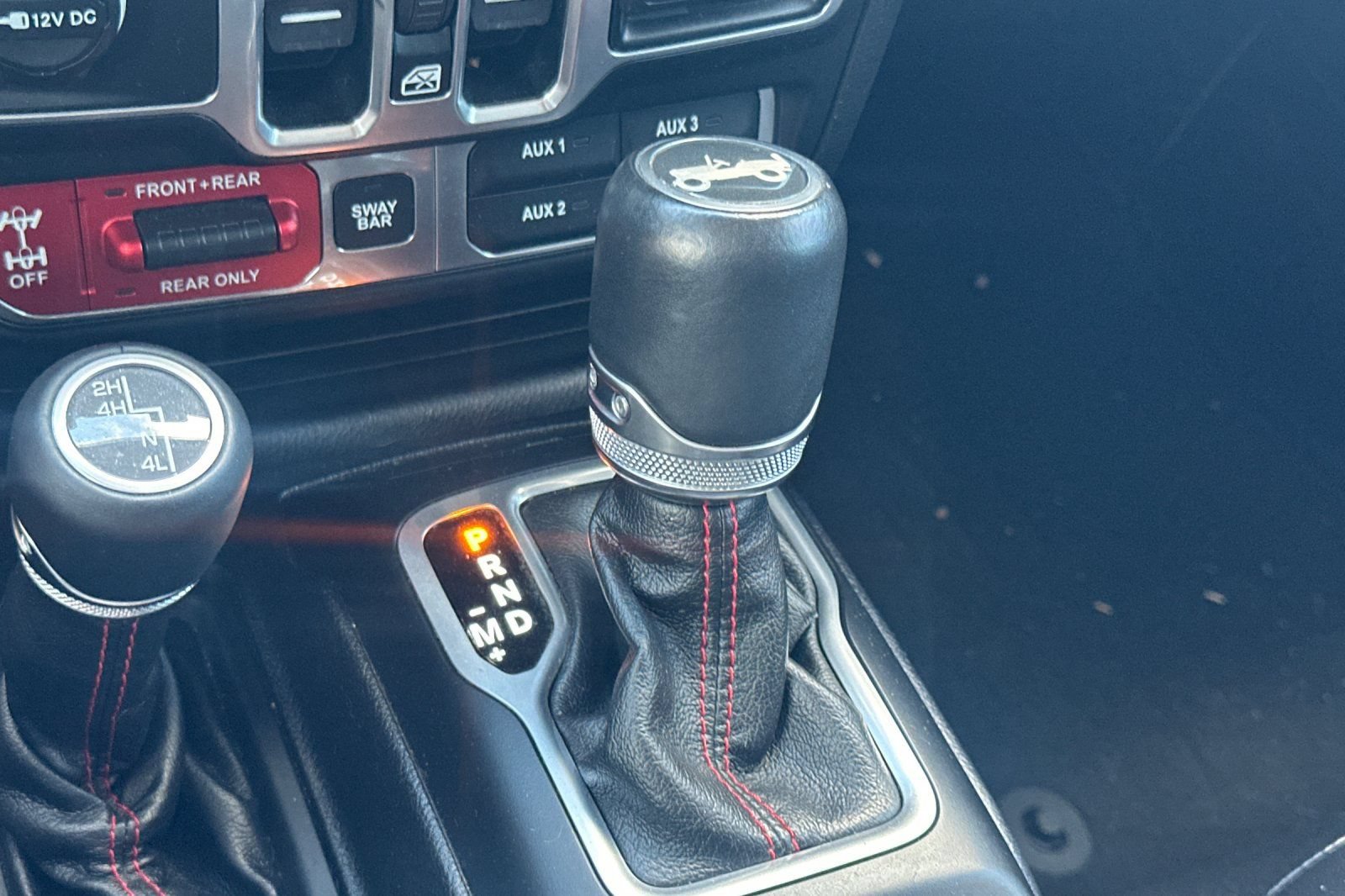Used 2018 Jeep Wrangler Unlimited Rubicon AWD/4WD image 31