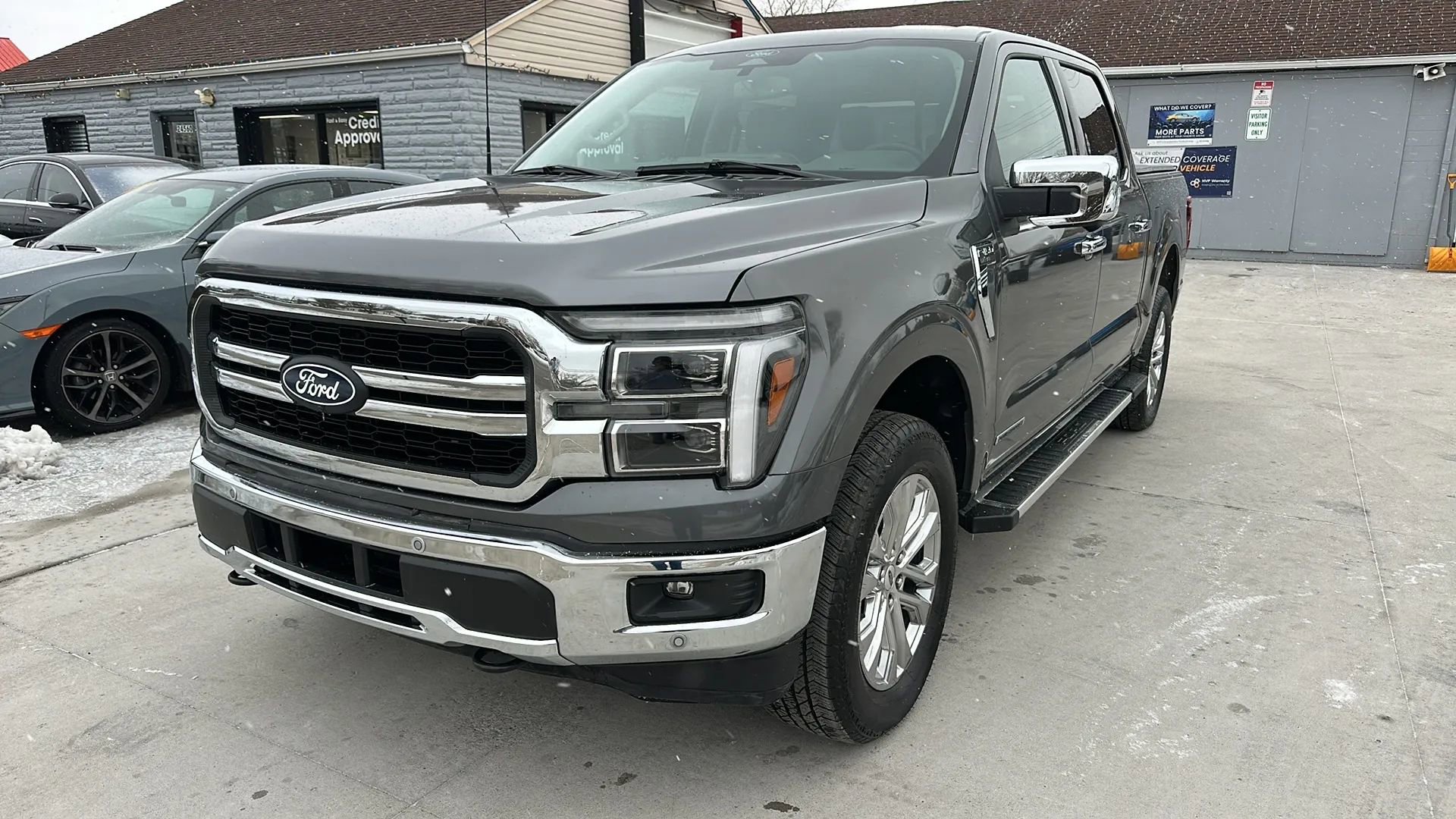 Used 2025 Ford F150 Lariat w/ Equipment Group 501A Mid image 1