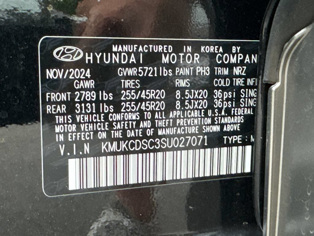 Used 2025 Genesis GV60 Advanced AWD/4WD image 34
