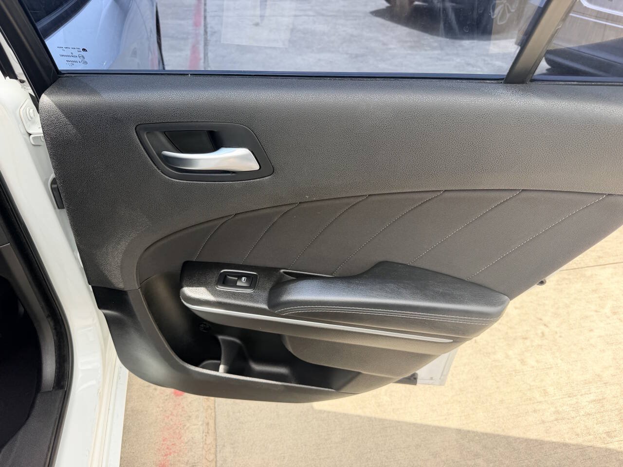 Used 2022 Dodge Charger SXT RWD image 17