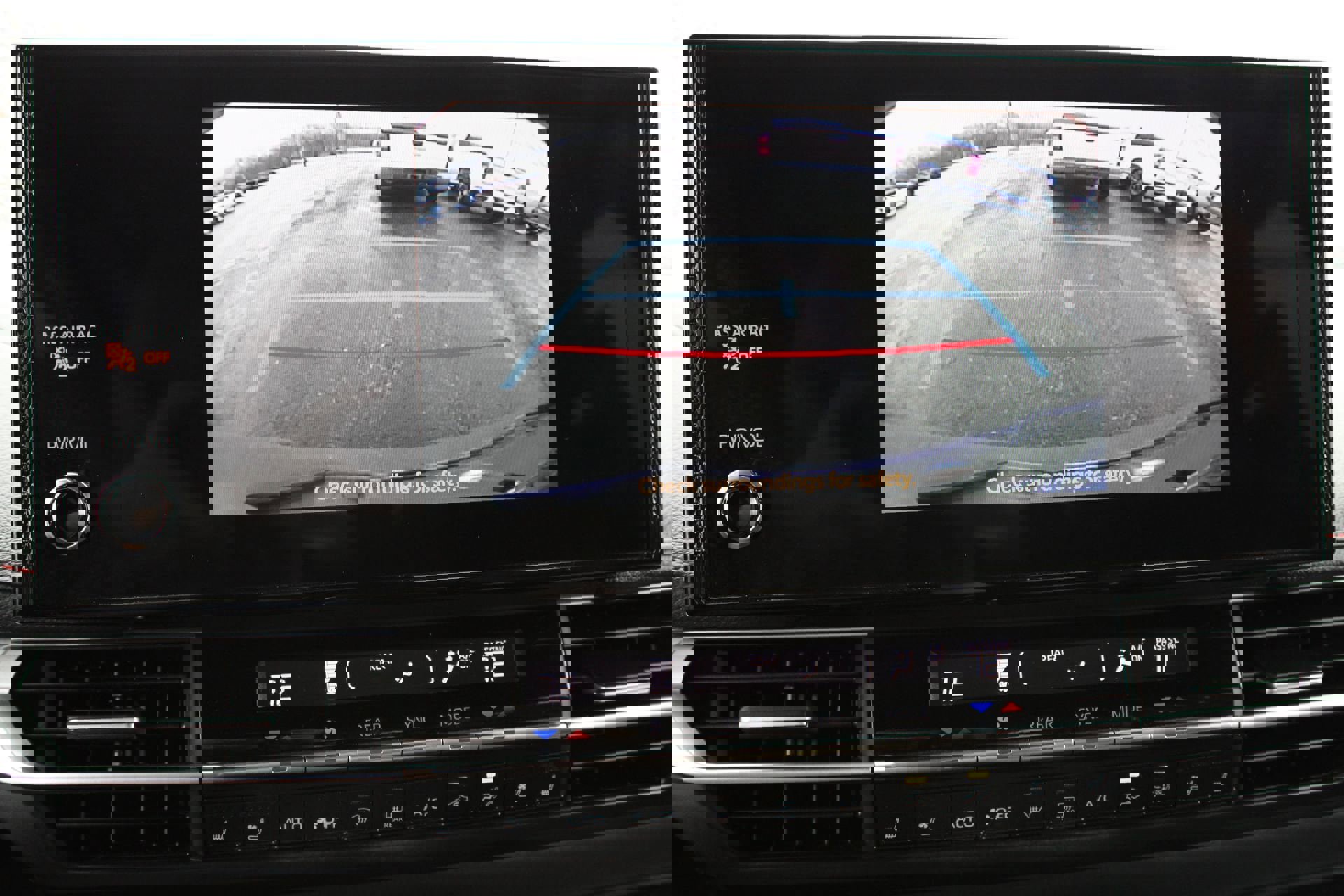 Used 2025 Toyota Sienna XSE w/ XSE Premium Package image 30