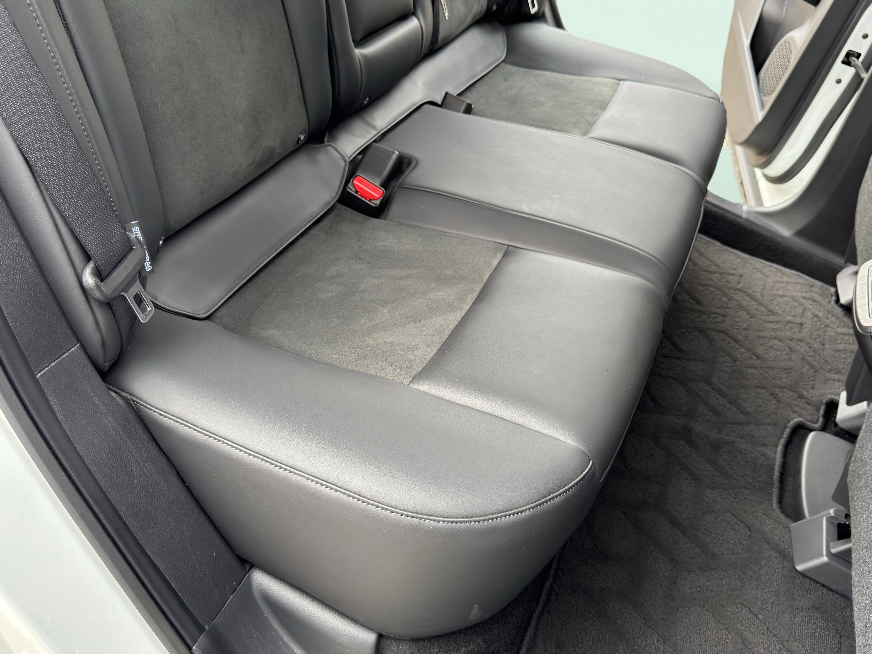 Used 2025 Nissan Ariya FWD image 51