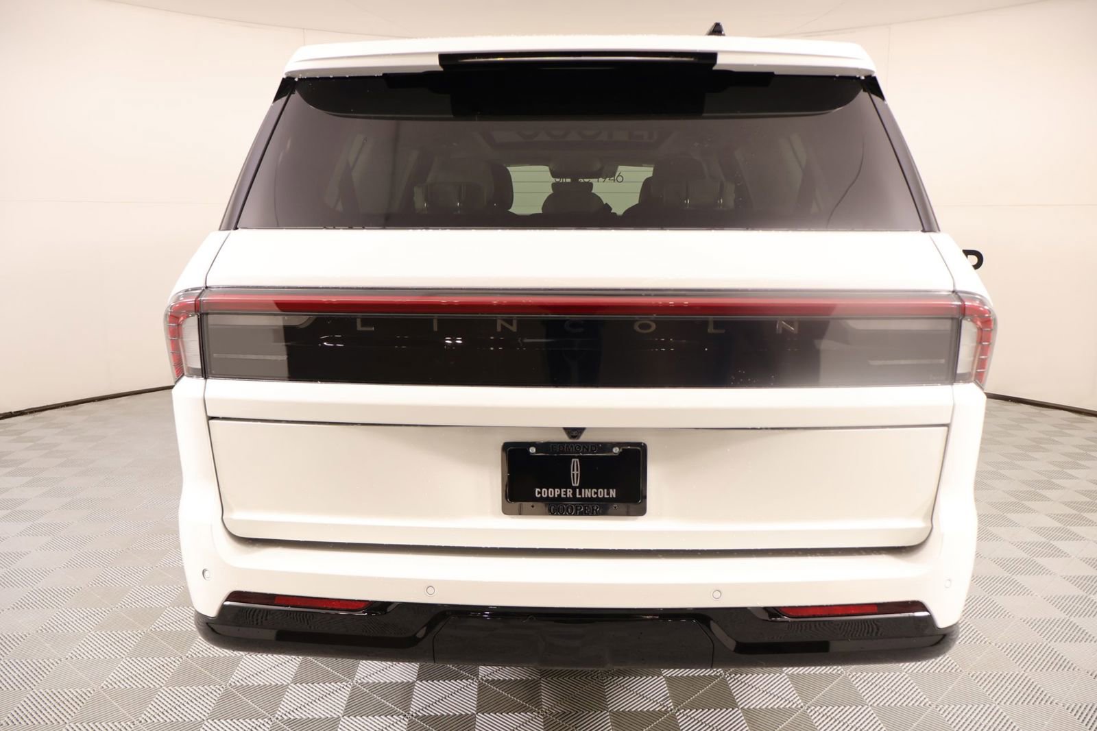 New 2026 Lincoln Navigator L Reserve AWD/4WD image 24