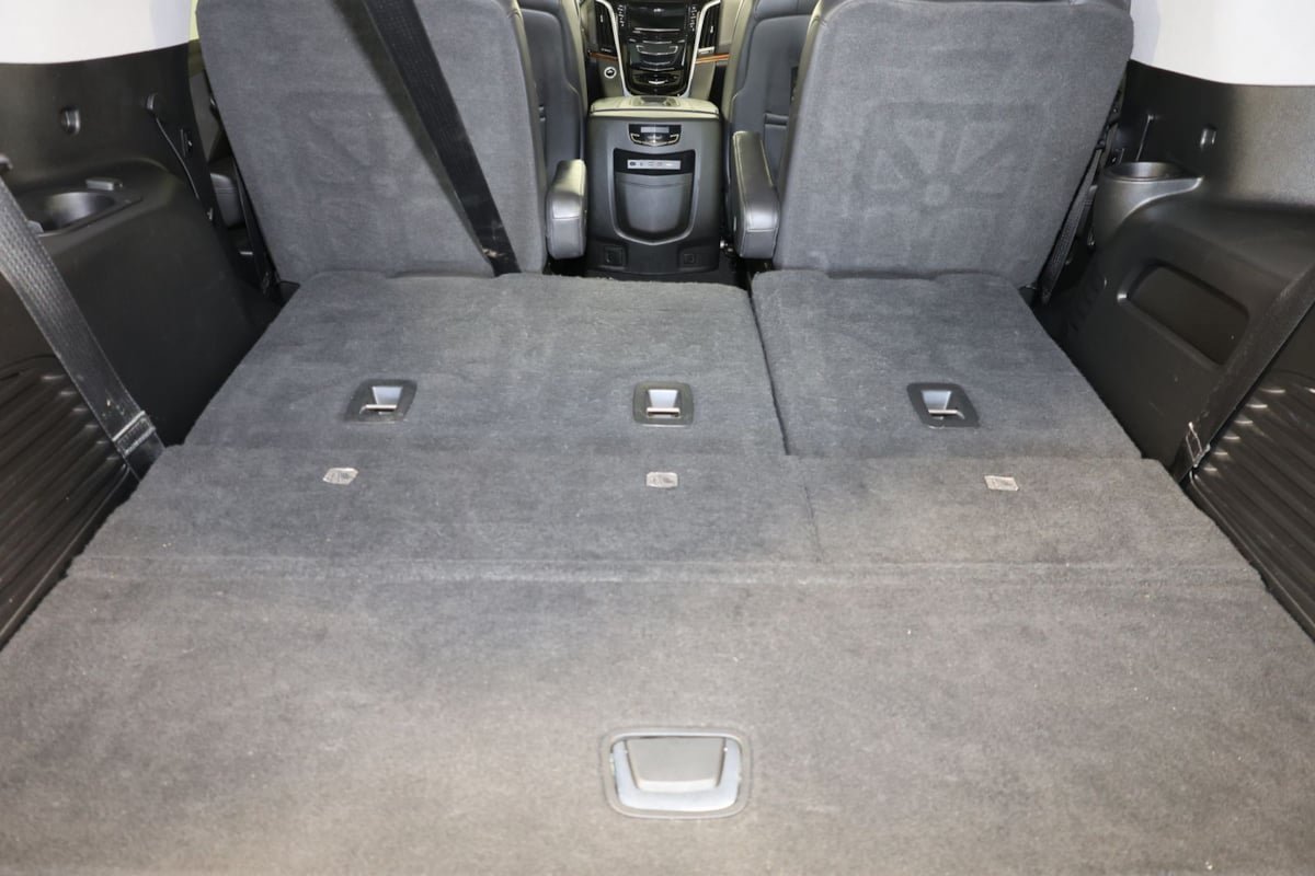 Used 2020 Cadillac Escalade Luxury AWD/4WD image 20