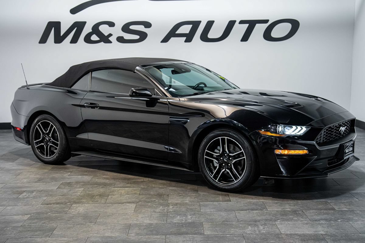 Used 2023 Ford Mustang Premium RWD image 8