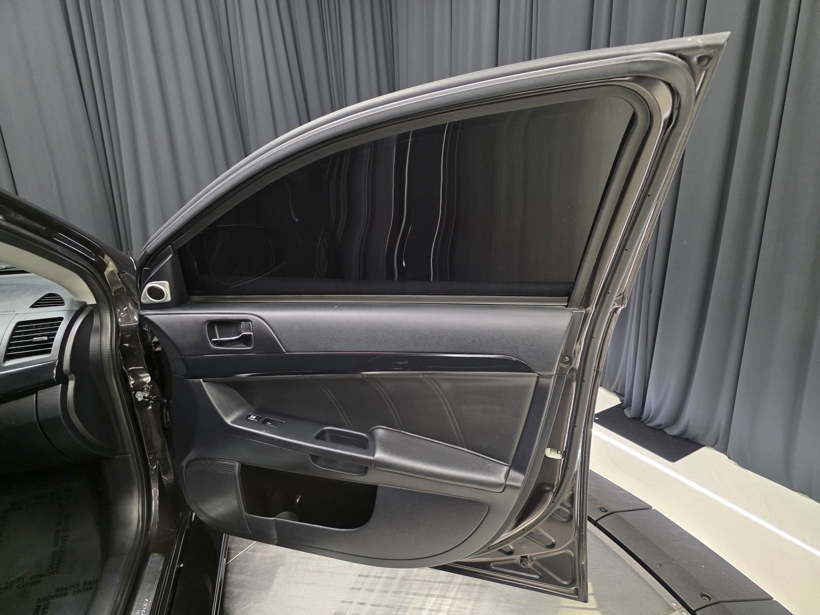 Used 2015 Mitsubishi Lancer Evolution GSR image 30