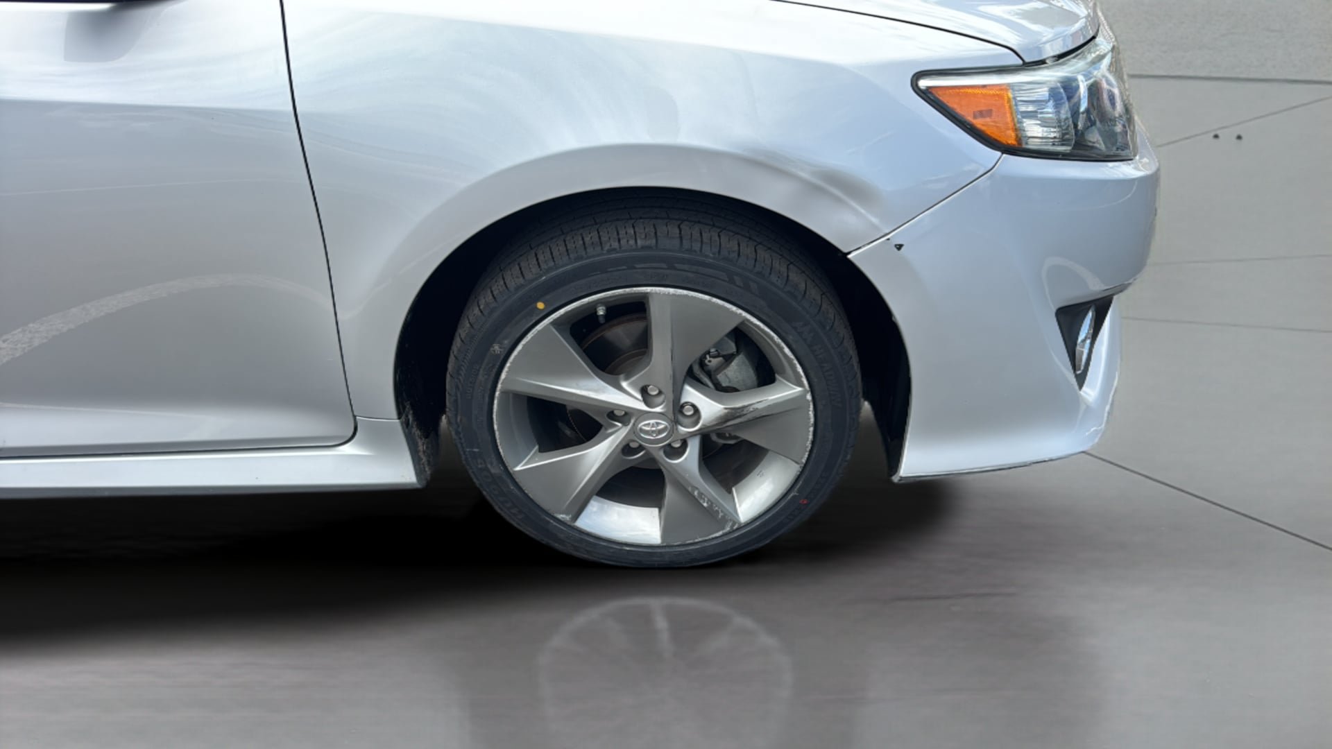 Used 2014 Toyota Camry SE FWD image 34