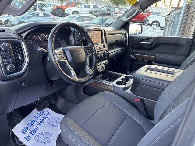 Used 2021 Chevrolet Silverado 1500 LT Trail Boss w/ LPO, Dark Essentials Package AWD/4WD image 8