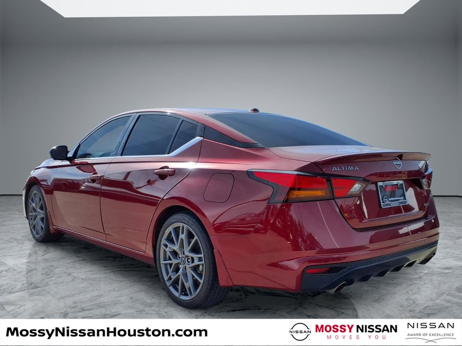 Certified 2024 Nissan Altima 2.0 SR image 2