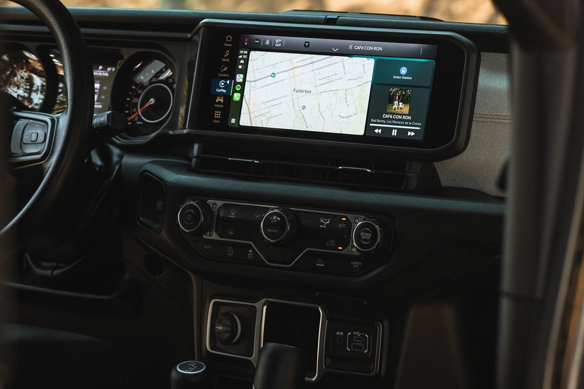 Used 2024 Jeep Gladiator Sport AWD/4WD image 28