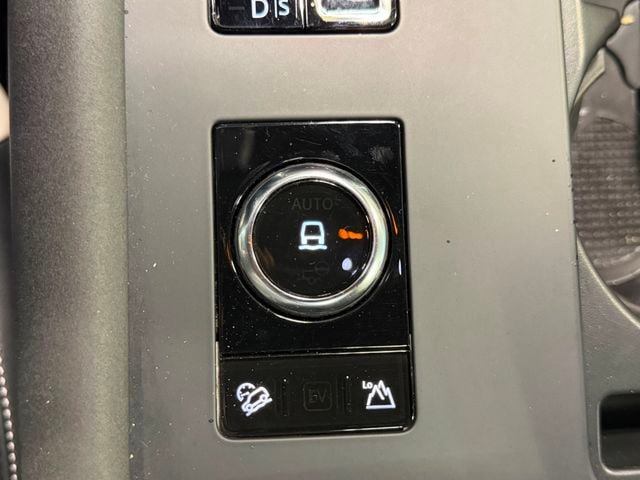 Used 2021 Land Rover Discovery HSE R-Dynamic AWD/4WD image 39