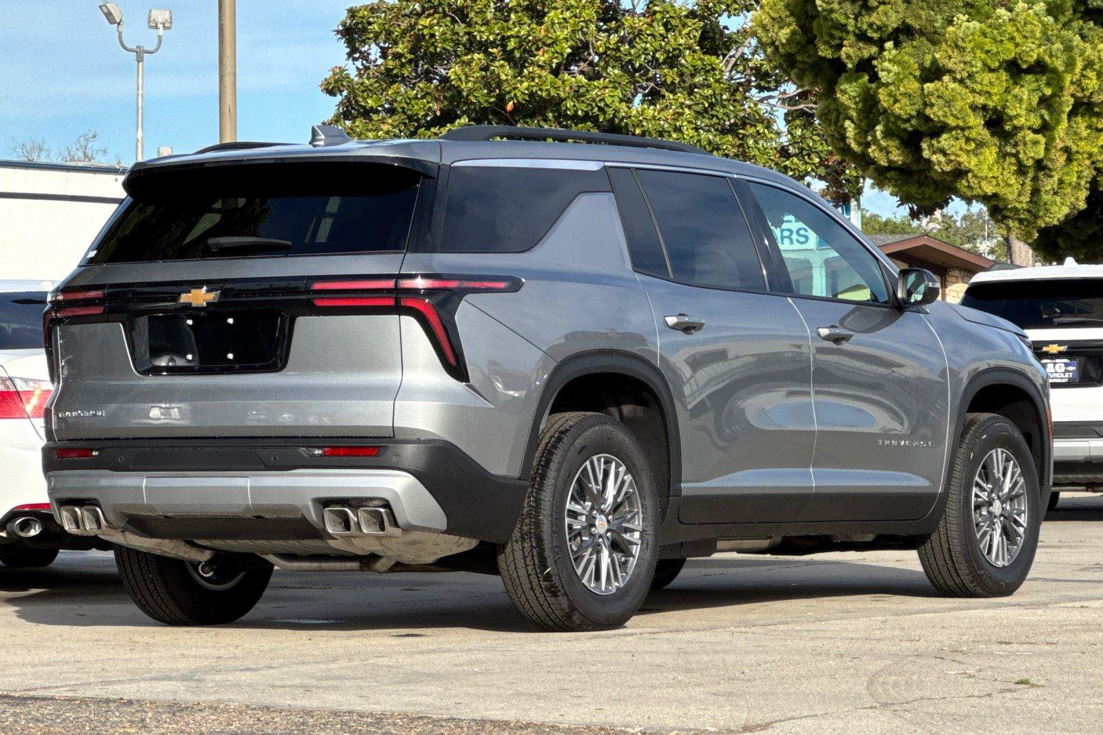 New 2026 Chevrolet Traverse LT FWD image 6