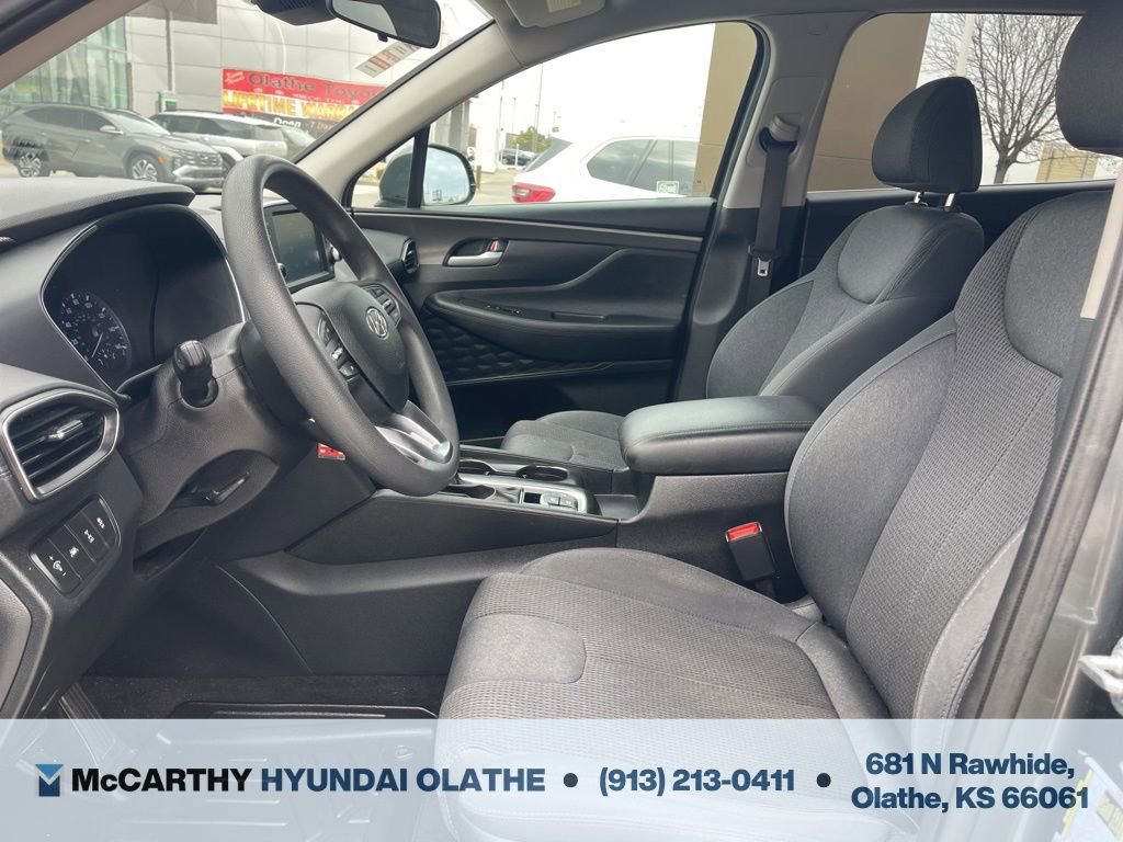 Used 2020 Hyundai Santa Fe SE image 4