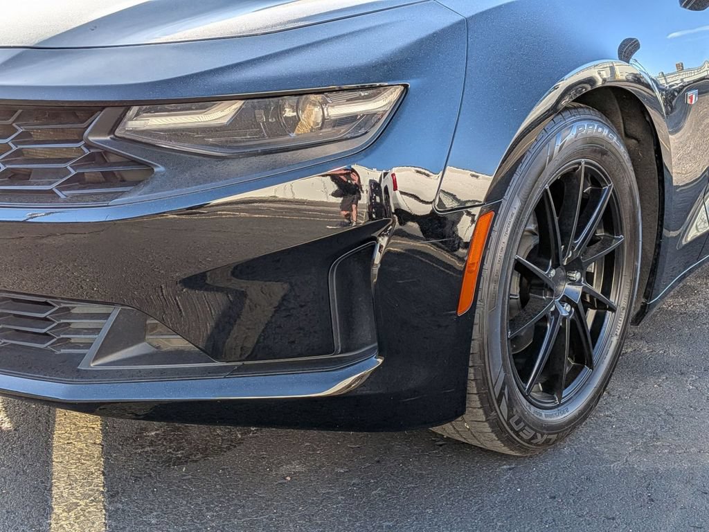Used 2020 Chevrolet Camaro LT RWD image 9