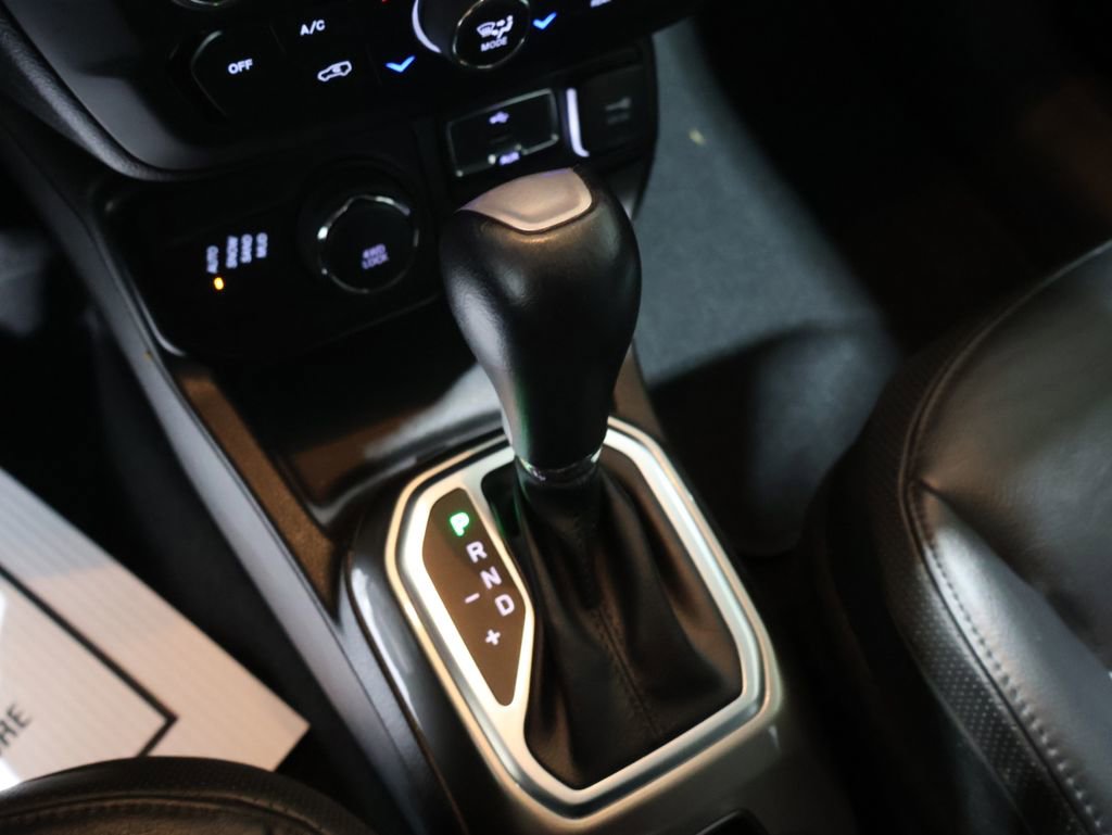 Used 2020 Jeep Renegade Limited image 35