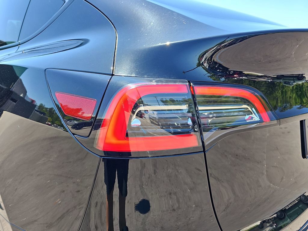 Used 2023 Tesla Model Y Long Range image 38