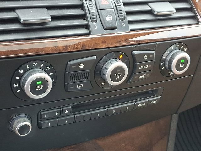 Used 2010 BMW 528i xDrive Sedan image 15