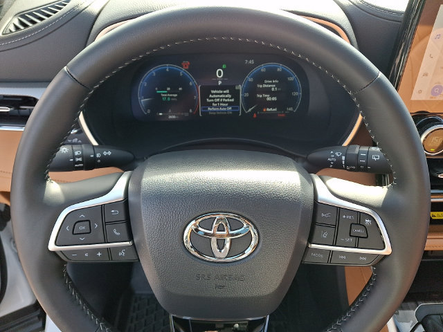 Used 2026 Toyota Highlander XLE AWD/4WD image 4