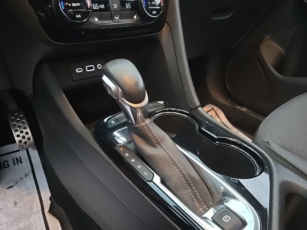 Used 2023 Buick Encore GX Select w/ Sport Touring Package image 23
