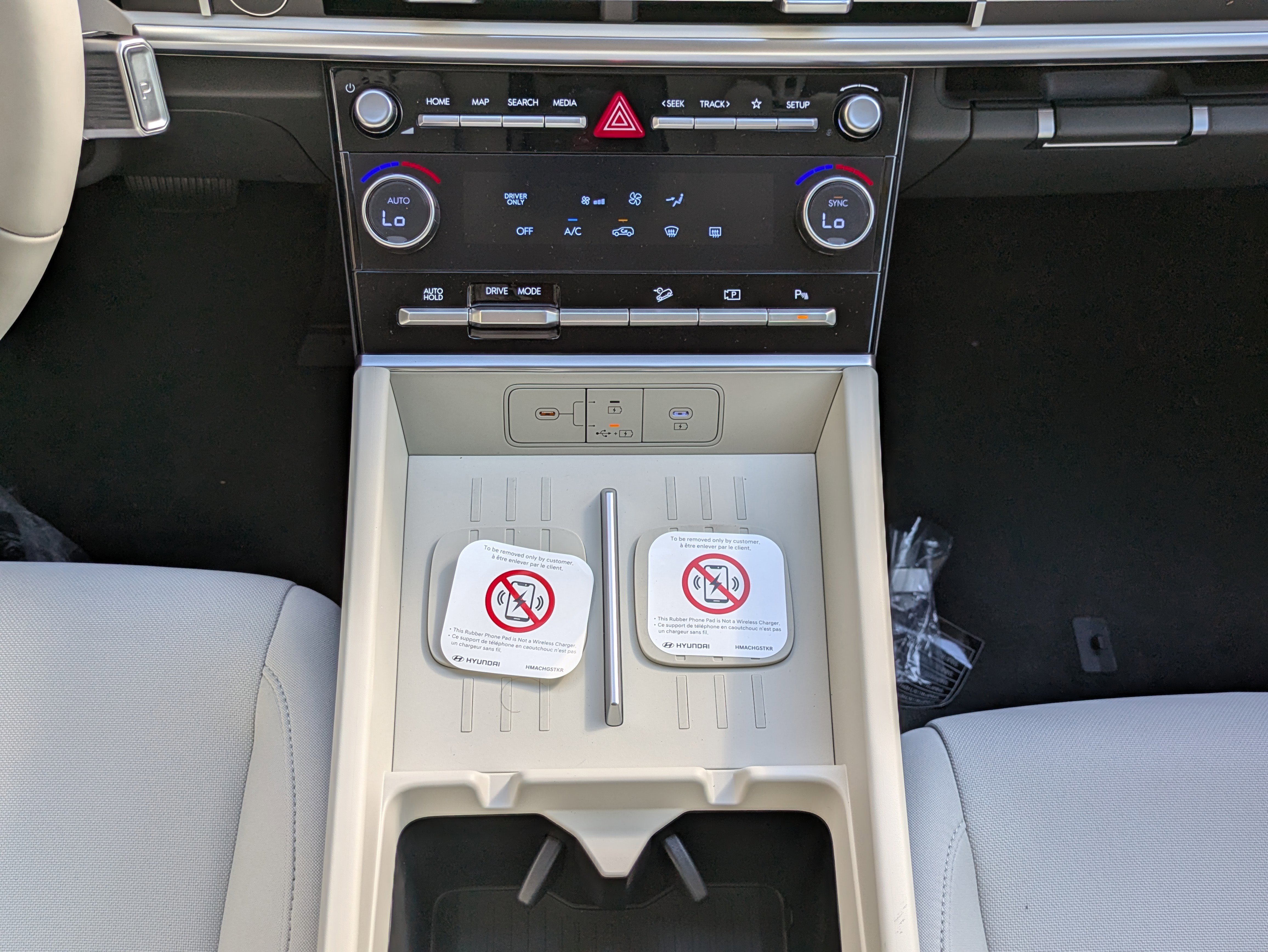 New 2026 Hyundai Santa Fe SE image 22