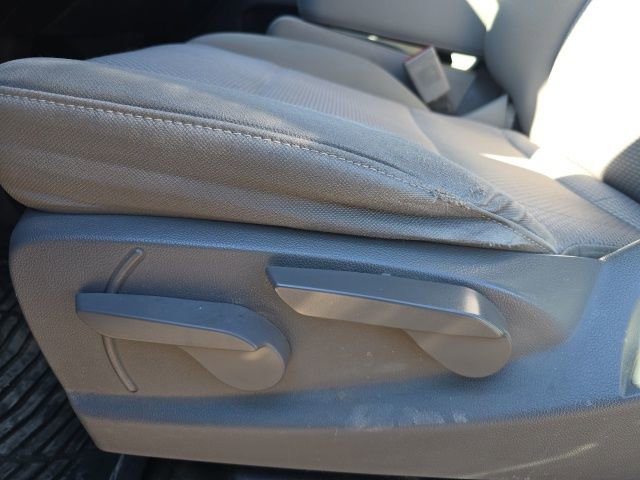 Used 2018 Chevrolet Silverado 2500 W/T image 27