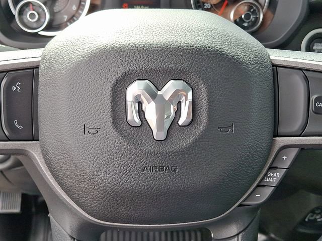 Used 2024 RAM 2500 Tradesman w/ Chrome Appearance Group image 19