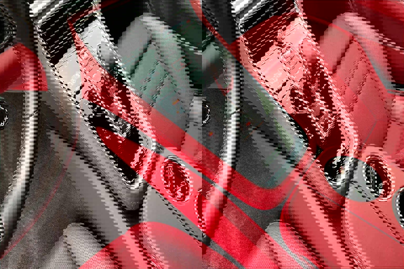 Used 2023 Porsche Panamera 4 Platinum Edition image 16