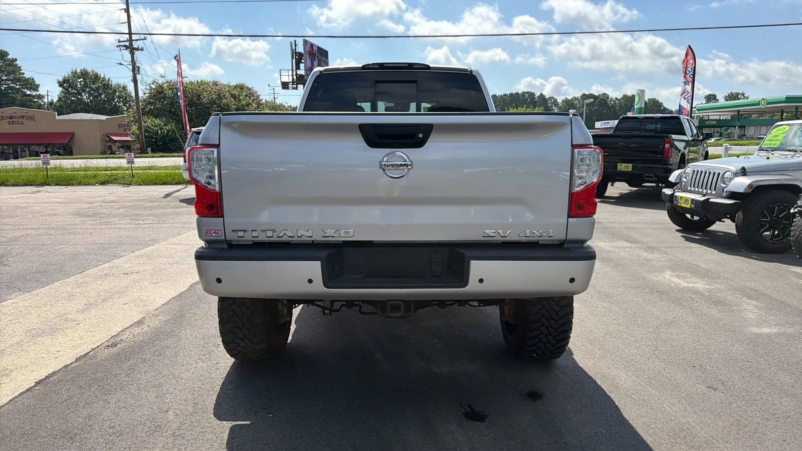 Used 2020 Nissan Titan SV w/ SV Convenience Package AWD/4WD image 4