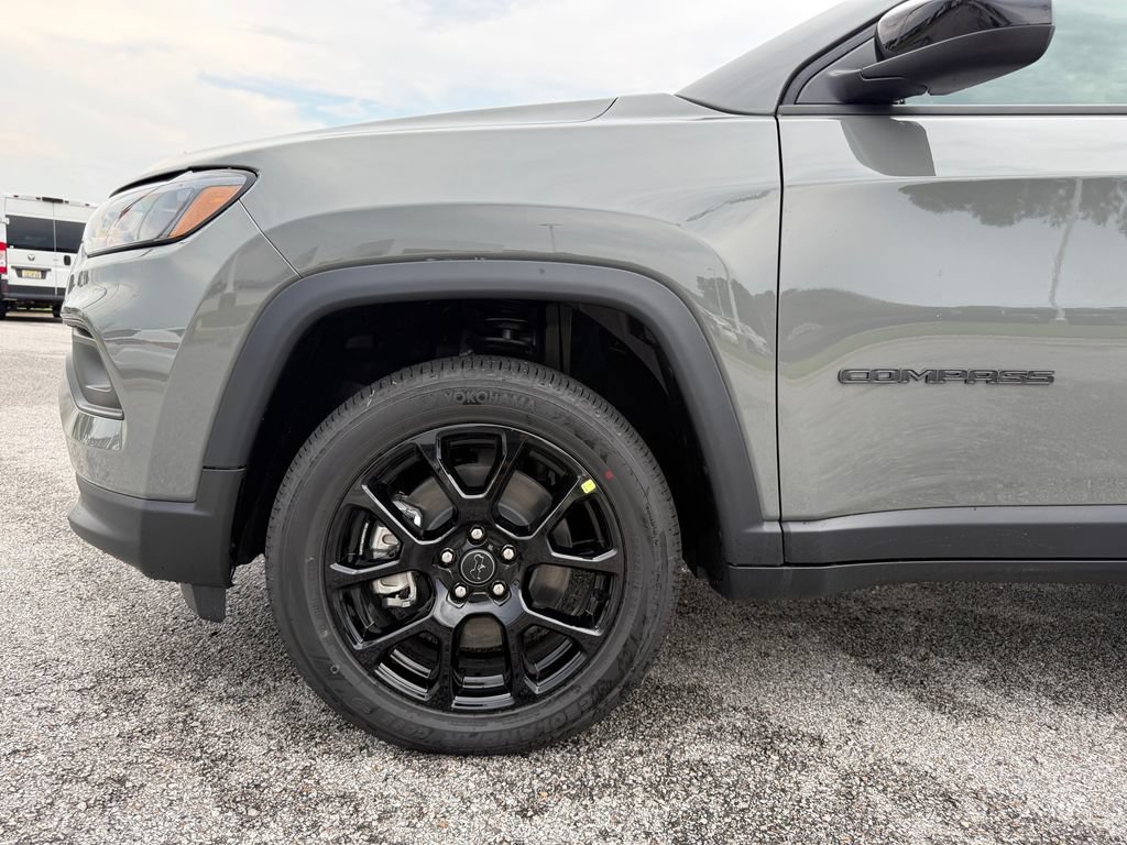 New 2026 Jeep Compass Latitude AWD/4WD image 23