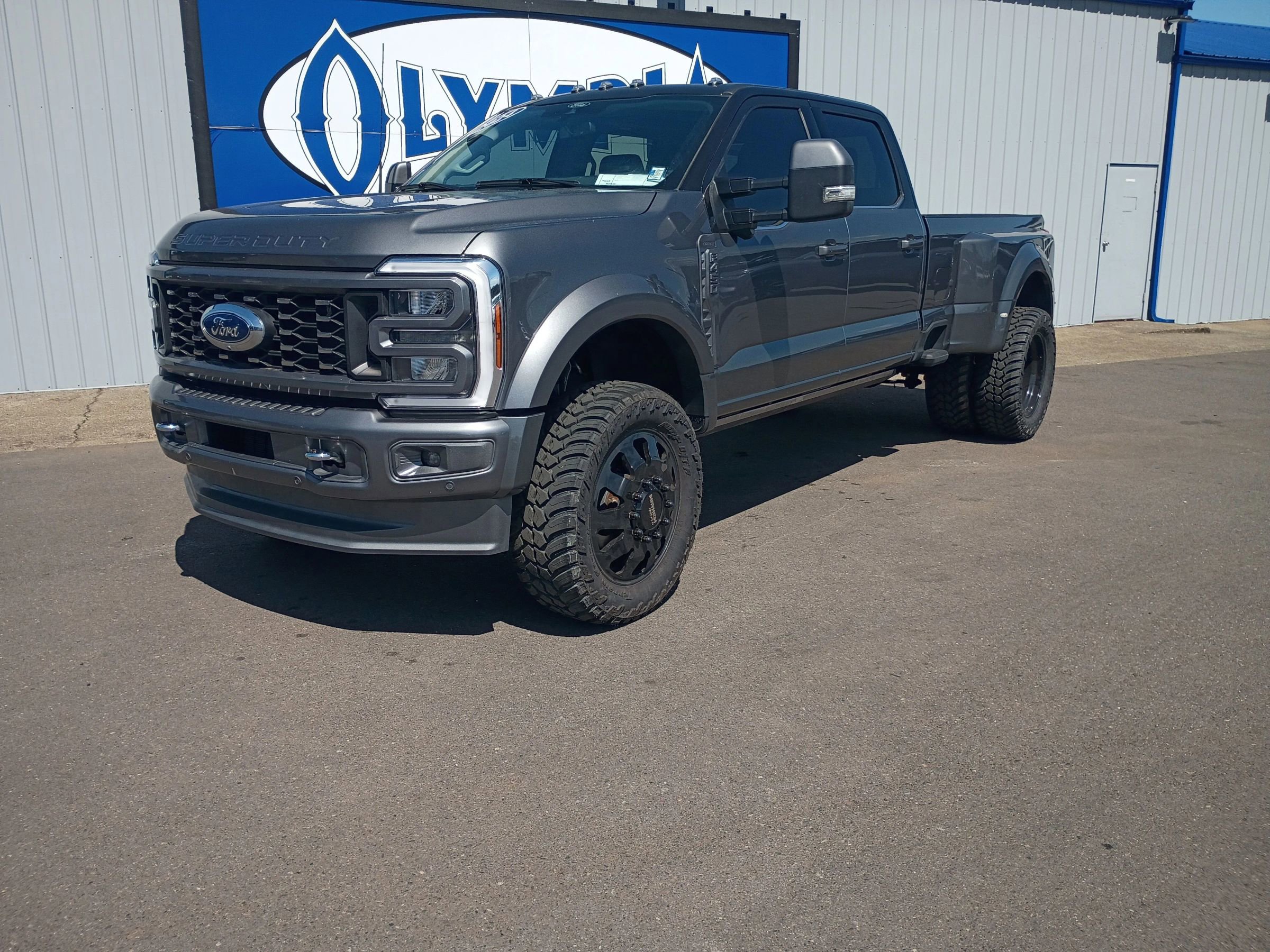 Used 2024 Ford F450 Lariat w/ Lariat Ultimate Package AWD/4WD image 5