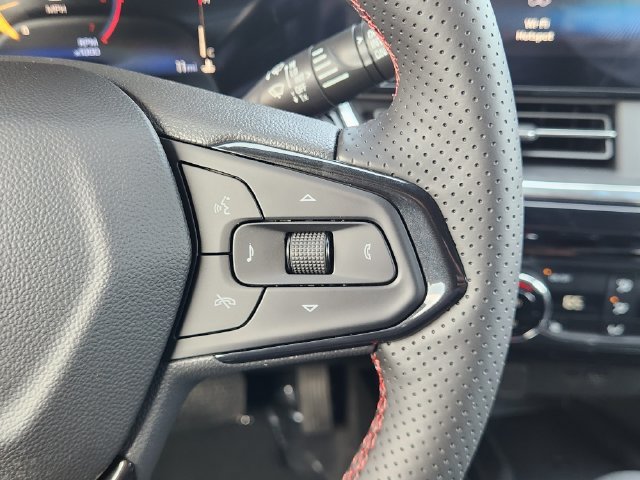 New 2026 Chevrolet Trax RS w/ Sunroof Package FWD image 30