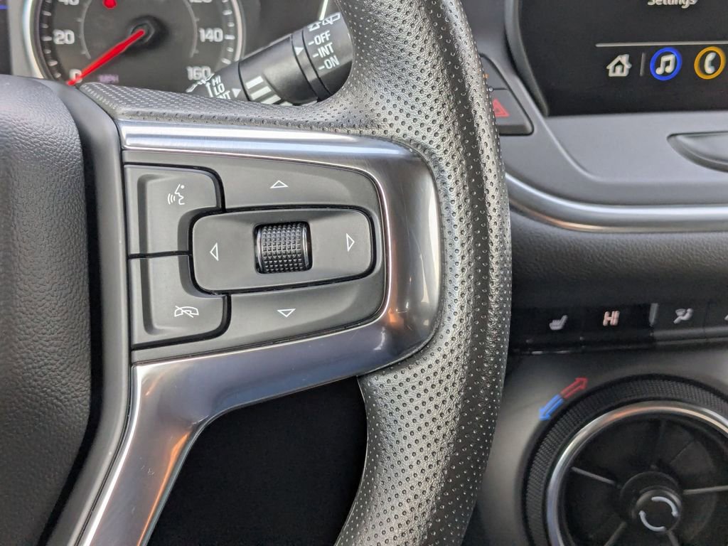 Used 2025 Chevrolet Blazer LT image 17
