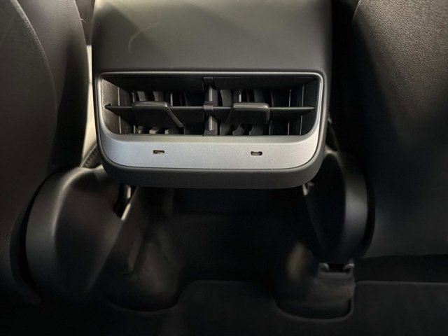 Used 2025 Tesla Model Y Long Range image 24