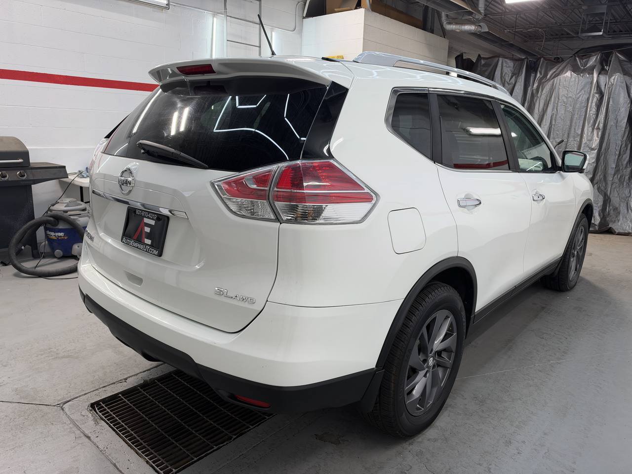 Used 2016 Nissan Rogue SL AWD/4WD image 9