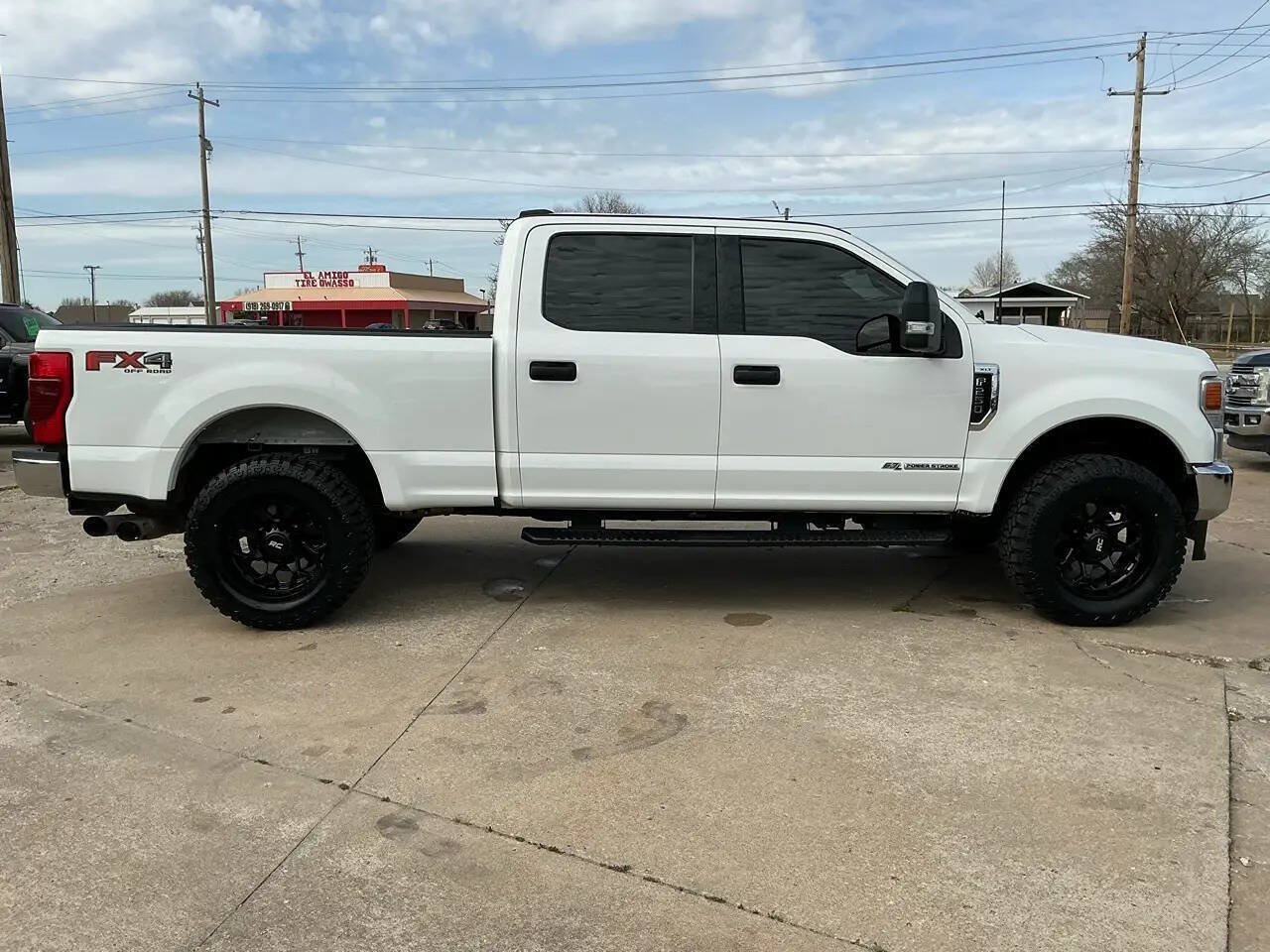 Used 2022 Ford F250 XLT w/ FX4 Off-Road Package AWD/4WD image 6