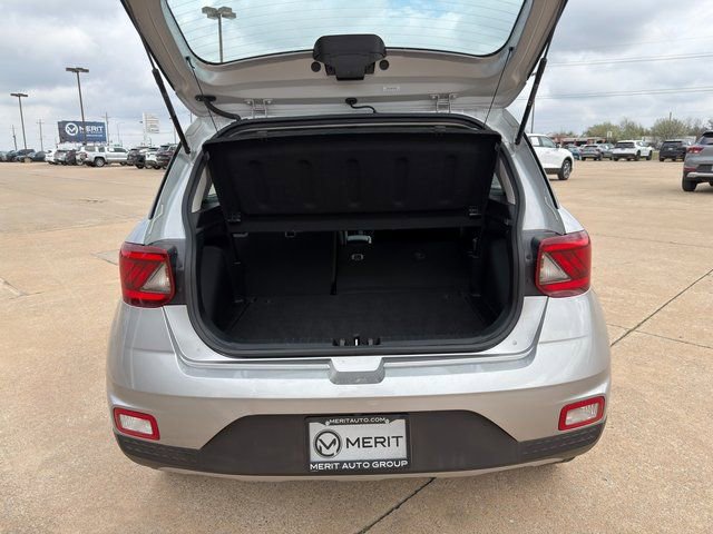 Used 2024 Hyundai Venue SEL image 14